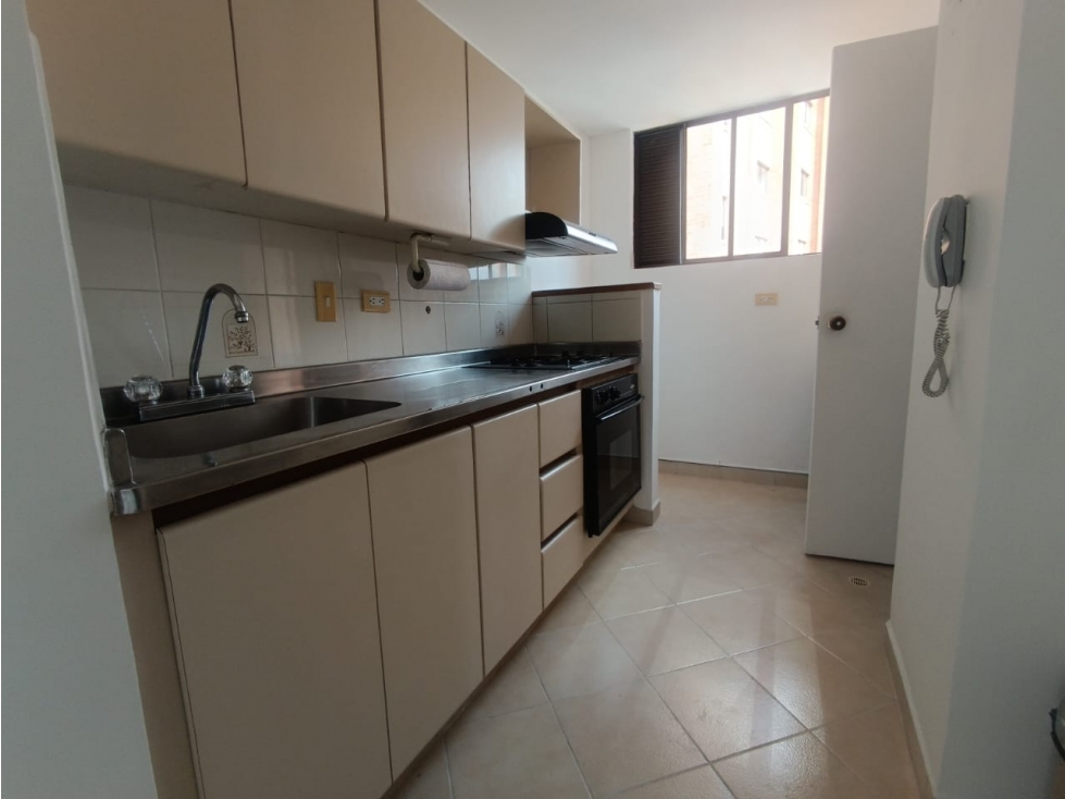 APARTAMENTO EN ARRIENDO EN EL SECTOR DE ESTADIO — foto 6