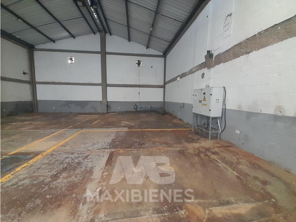 BODEGA PARA ARRIENDO UBICADA EN BARBOSA - 2