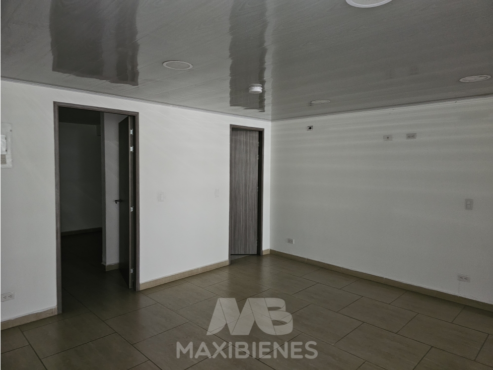 LOCAL PARA ARRIENDO UBICADO EN COPACABANA - 5