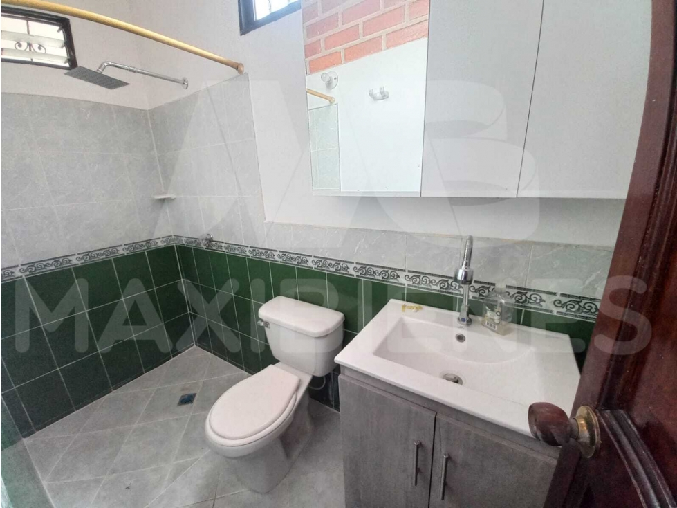 APARTAMENTO EN ARRIENDO EN EL SECTOR DE SANTA LUCIA — foto 6