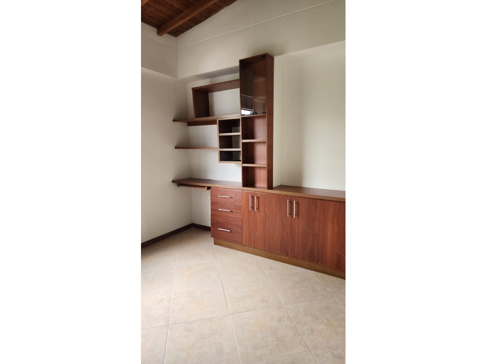APARTAMENTO EN ARRIENDO SECTOR ALMERIA — foto 6