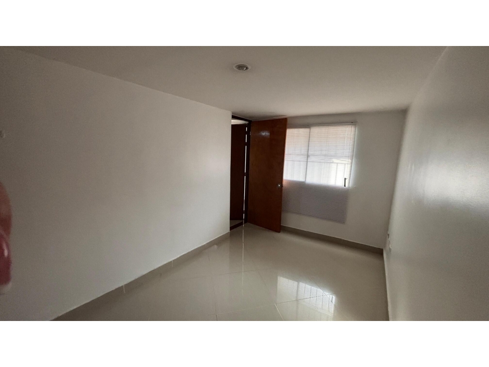 APARTAMENTO EN ARRIENDO SECTOR BARRIO CRISTOBAL — foto 6