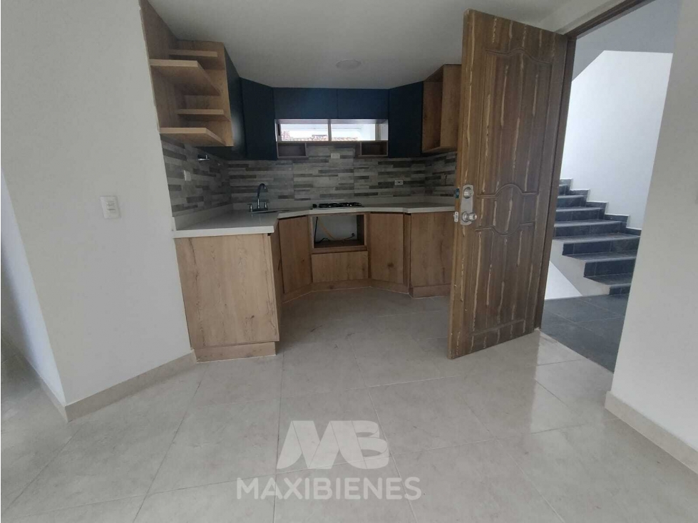 APARTAMENTO PARA ARRIENDO UBICADO EN BELLO — foto 2