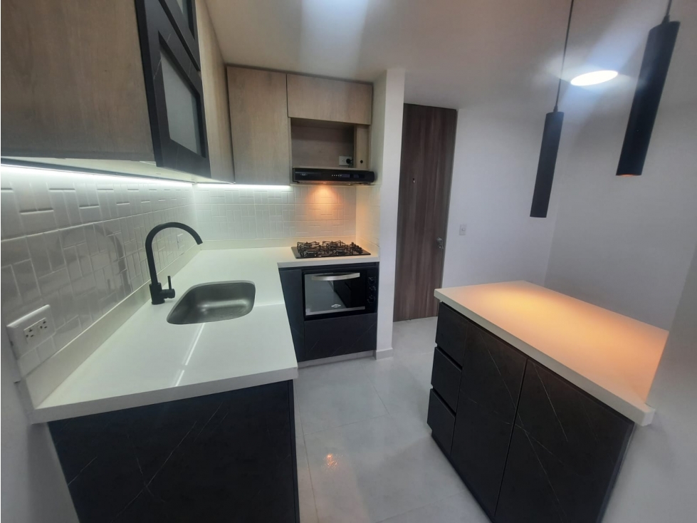 SE ARRIENDA APARTAMENTO EN SANTA ANA BELLO.
