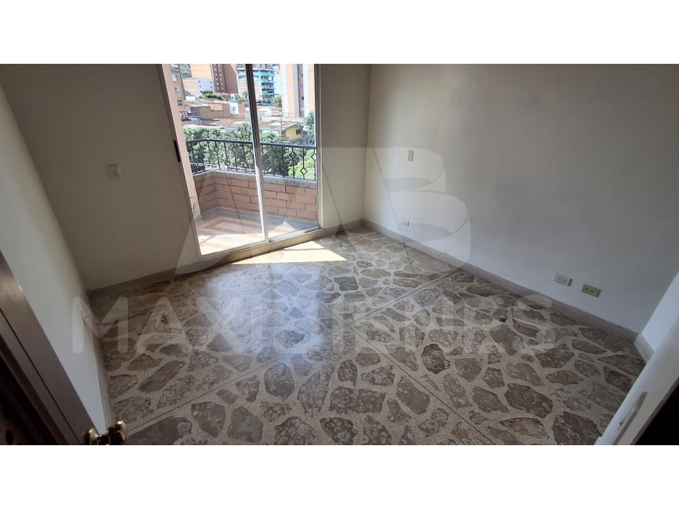 APARTAMENTO EN ARRIENDO EN EL SECTOR DE FLORESTA — foto 3