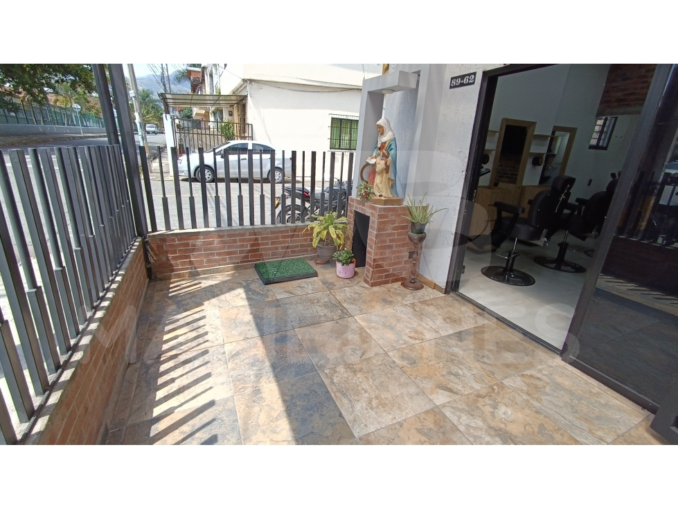 LOCAL EN ARRIENDO EN EL SECTOR DE SANTA LUCIA — foto 5
