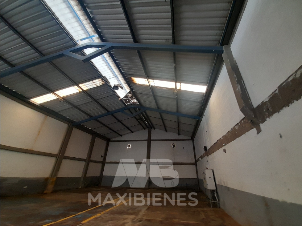 BODEGA PARA ARRIENDO UBICADA EN BARBOSA - 3