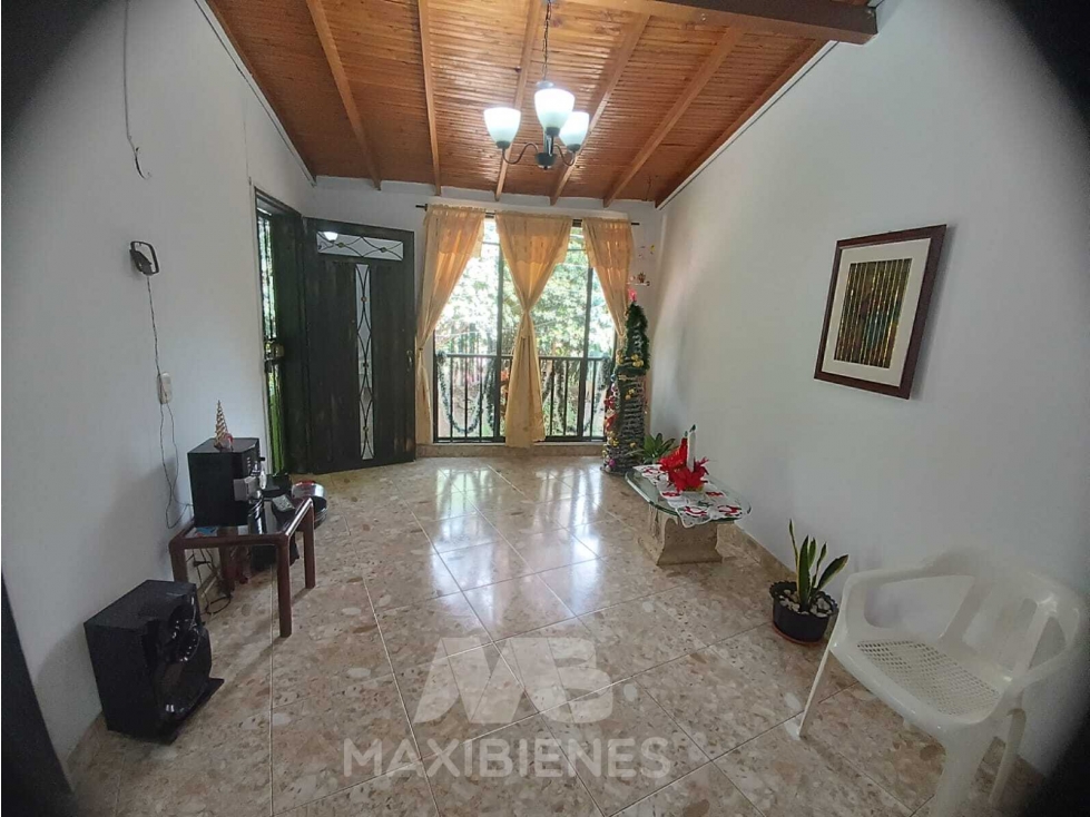 CASA PARA ARRIENDO UBICADO EN BELLO - 2