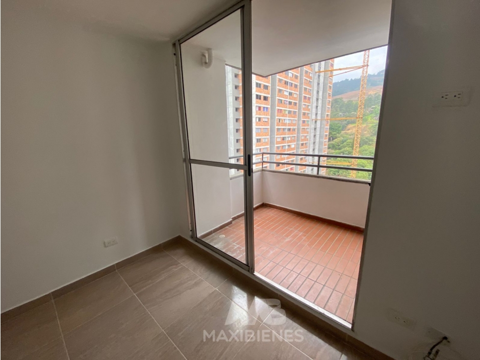 APARTAMENTO PARA ARRIENDO UBICADO EN BELLO — foto 2