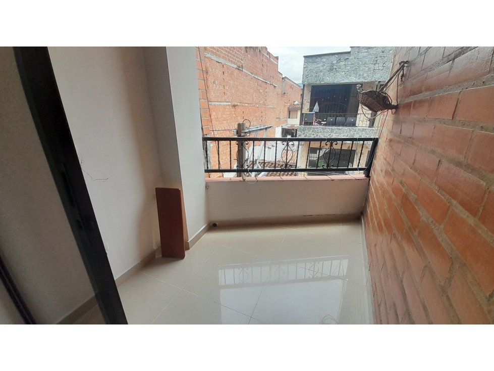 APARTAMENTO PARA ARRIENDO UBICADO EN BELLO — foto 4