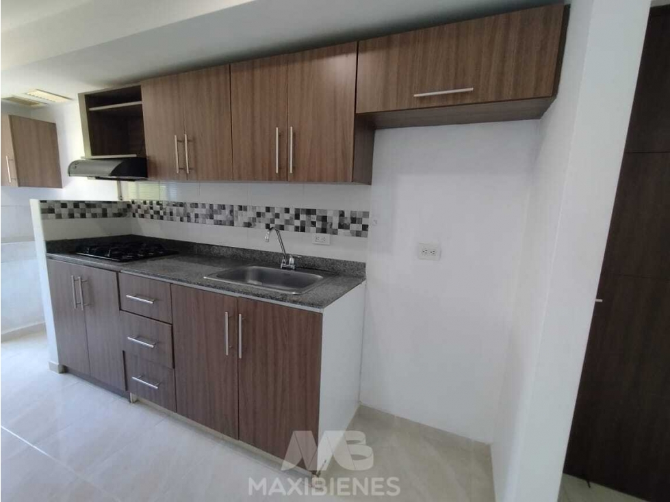 APARTAMENTO DISPONIBLE PARA ARRIENDO UBICADO EN BELLO — foto 2