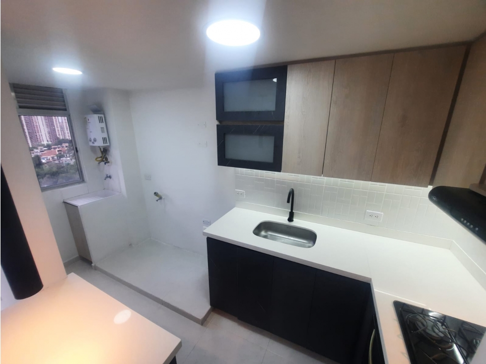 SE ARRIENDA APARTAMENTO EN SANTA ANA BELLO. — foto 2