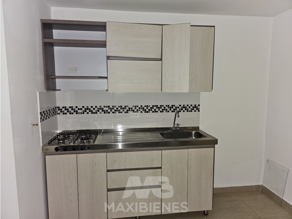 LOCAL PARA ARRIENDO UBICADO EN COPACABANA - 3