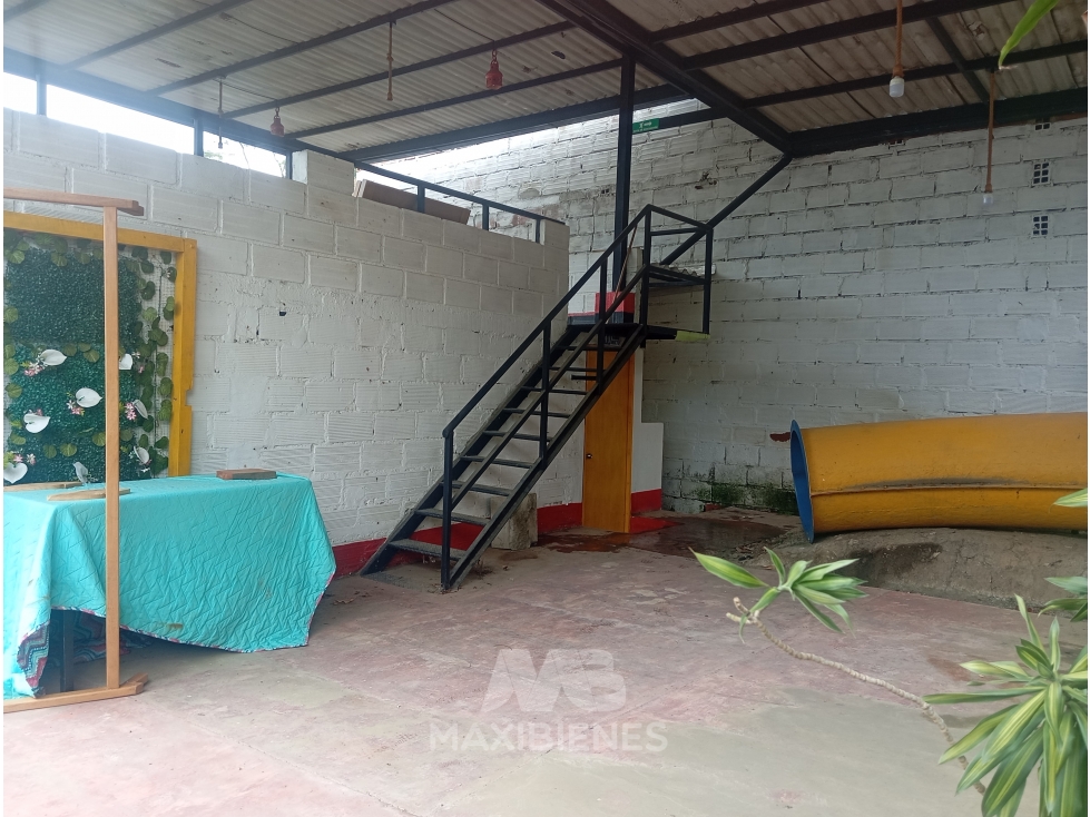 LOCAL PARA ARRIENDO UBICADO EN COPACABANA - 5