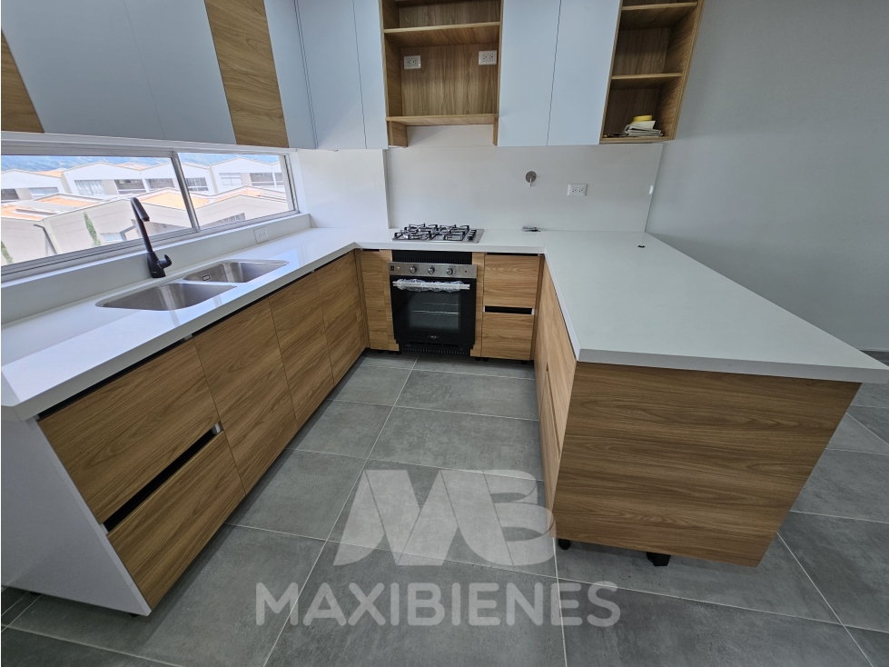 CASA EN ARRRIENDO UBICADO EN GIRARDOTA - 1