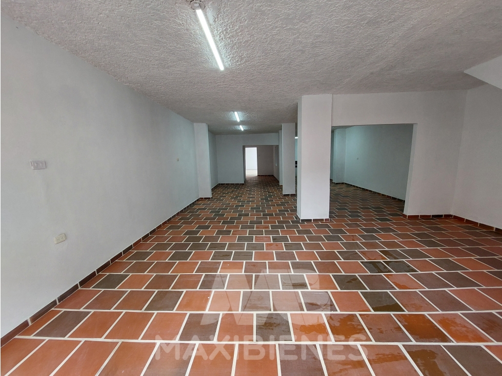 LOCAL PARA ARRIENDO UBICADO EN COPACABANA - 3