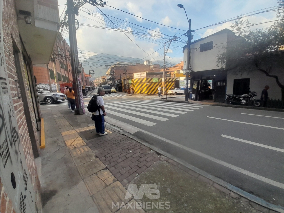 LOCAL PARA ARRIENDO UBICADO EN EDIFICIO MALIBU, BELLO — foto 3