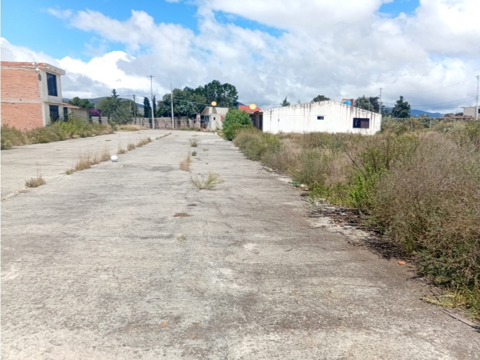TERRENO HABITACIONAL DENTRO DE PRIVADA - 1