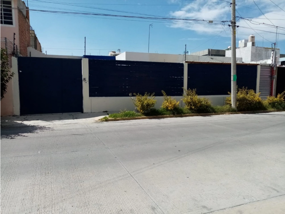 Se vende Casa de 5 recámaras cerca del Estadio Revolución, Pachuca