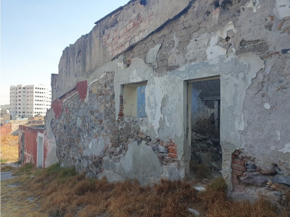 Oportunidad única de compra, terreno en calle Abasolo, Centro, Pachuca - 1