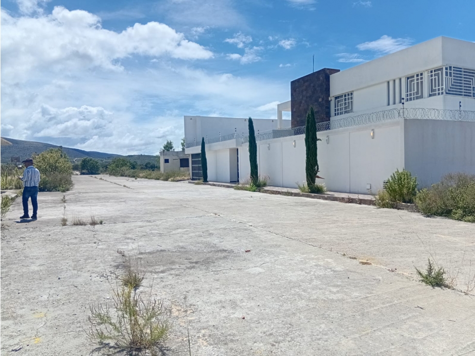 TERRENO HABITACIONAL DENTRO DE PRIVADA - 2