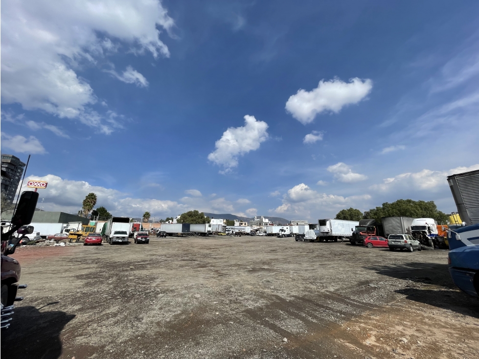 Macrolote sobre G.Bonfil, Zona Plateada Pachuca Hidalgo. — foto 4