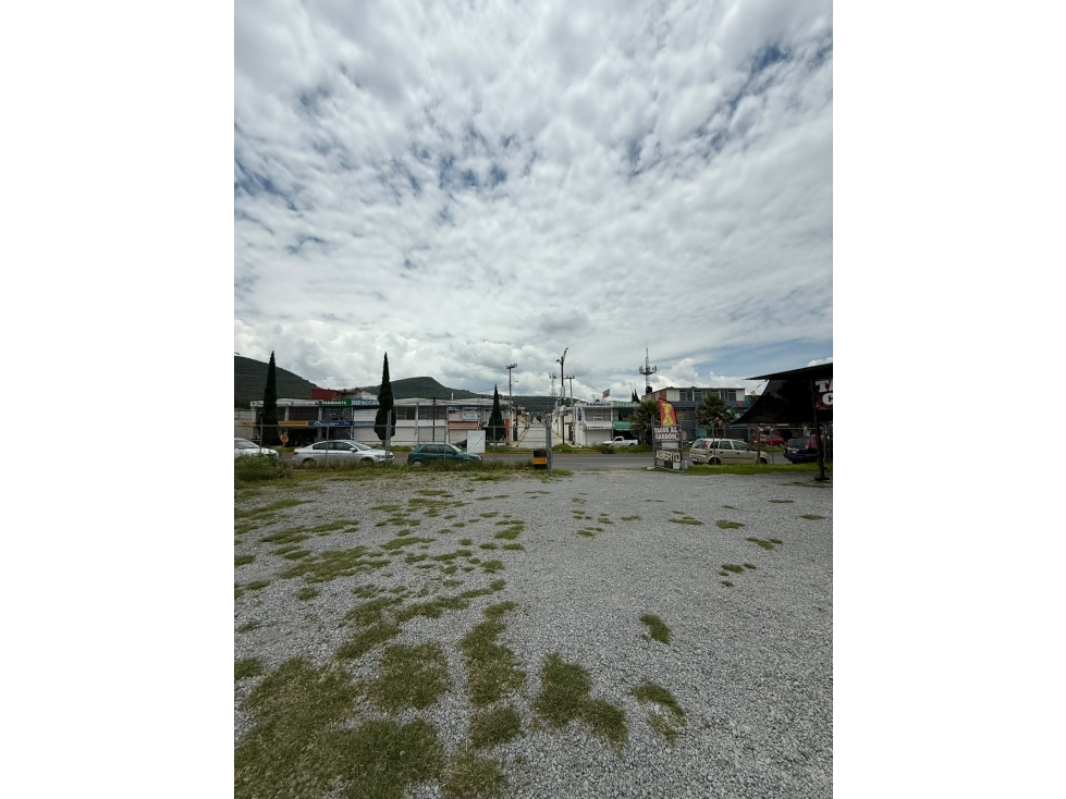 Se VENDE TERRENO sobre blvd Panoramico 2,205 m2!!! - 4