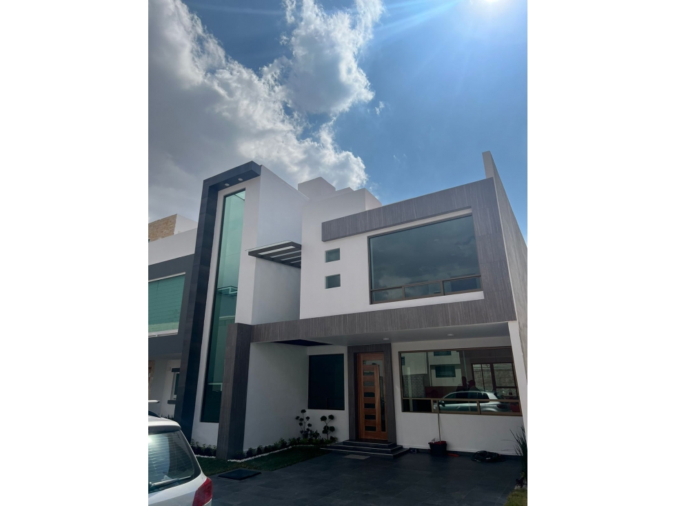 Hermosa casa residencial en Zona Plateada en venta, 225 m2 — foto 2