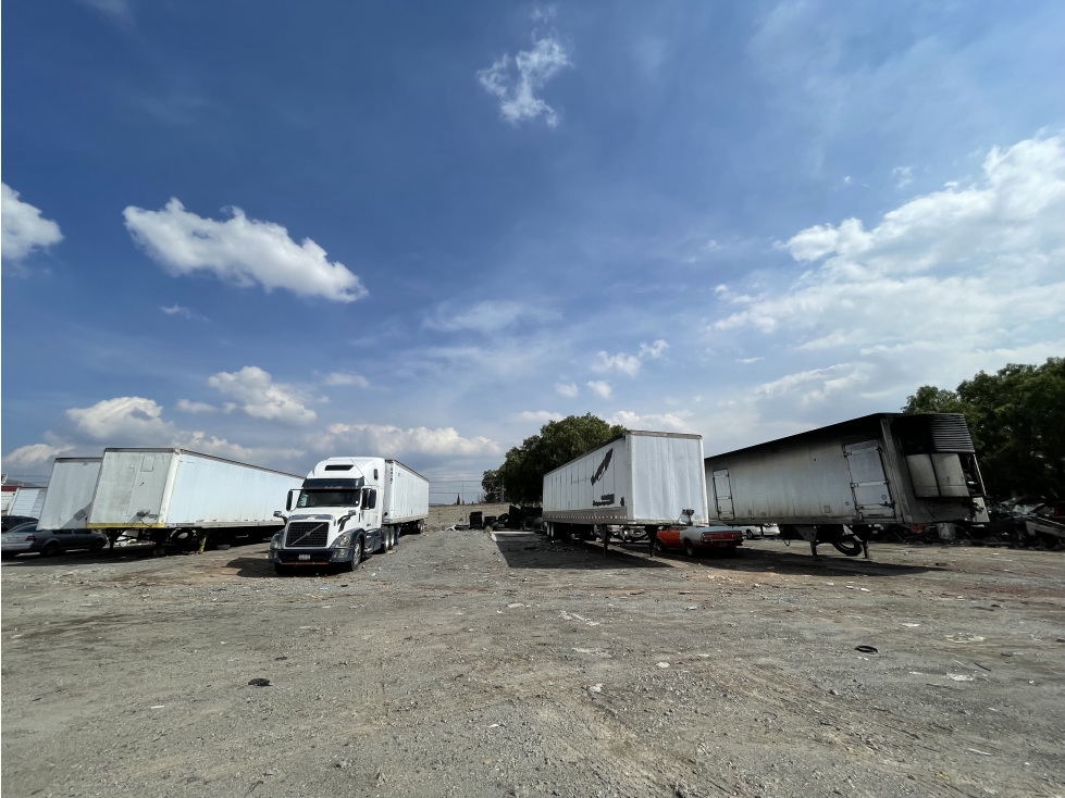 Macrolote sobre G.Bonfil, Zona Plateada Pachuca Hidalgo. — foto 6