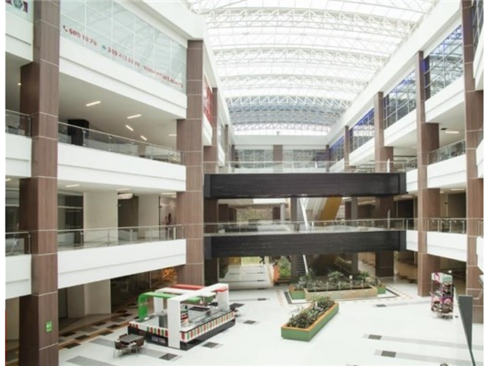 Local 221 C. C Plaza Arrayanes, Cra 50A Itagüí - 2