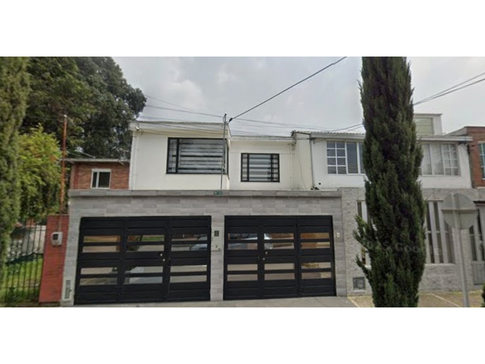 Casa en urbanizacion La esmeralda Teusaquillo Bogota