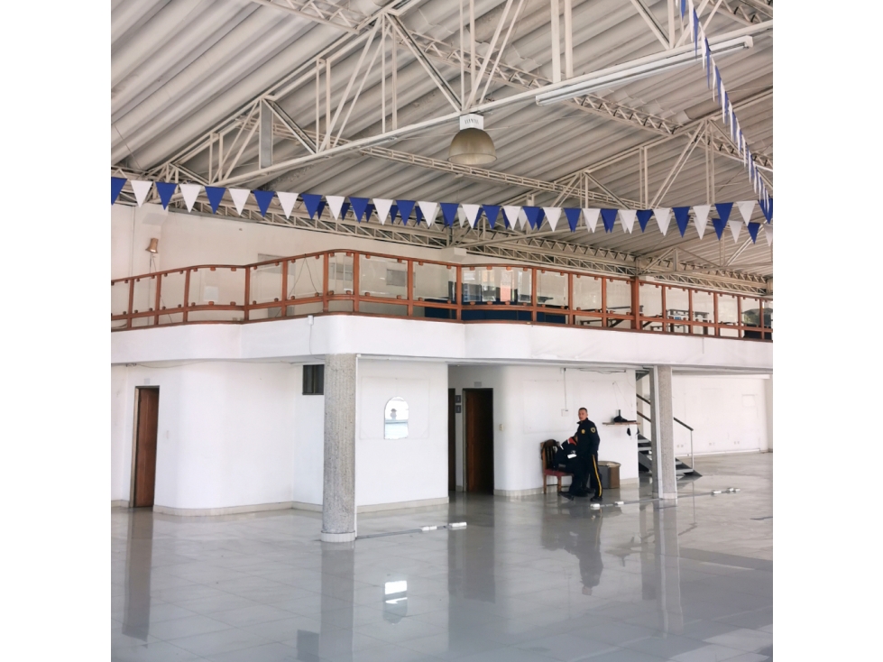 Local Vitrina Comercial - Calle 2 sur # 13a - 19, Bogotá — foto 3