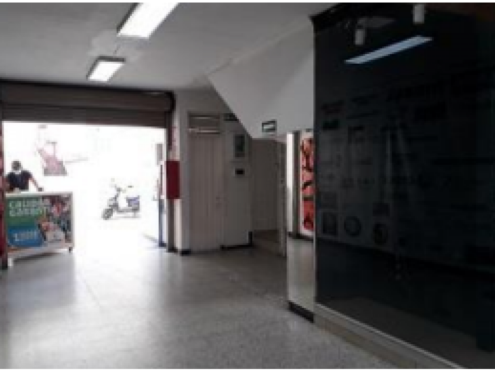 Locales Comerciales en los Ejidos, Bogotá — foto 2