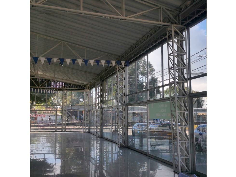 Local Vitrina Comercial - Calle 2 sur # 13a - 19, Bogotá — foto 4