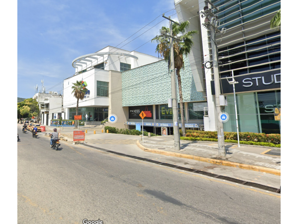 Locales 201 y 202, Centro Comercial Arrecife, Santa Marta - 3