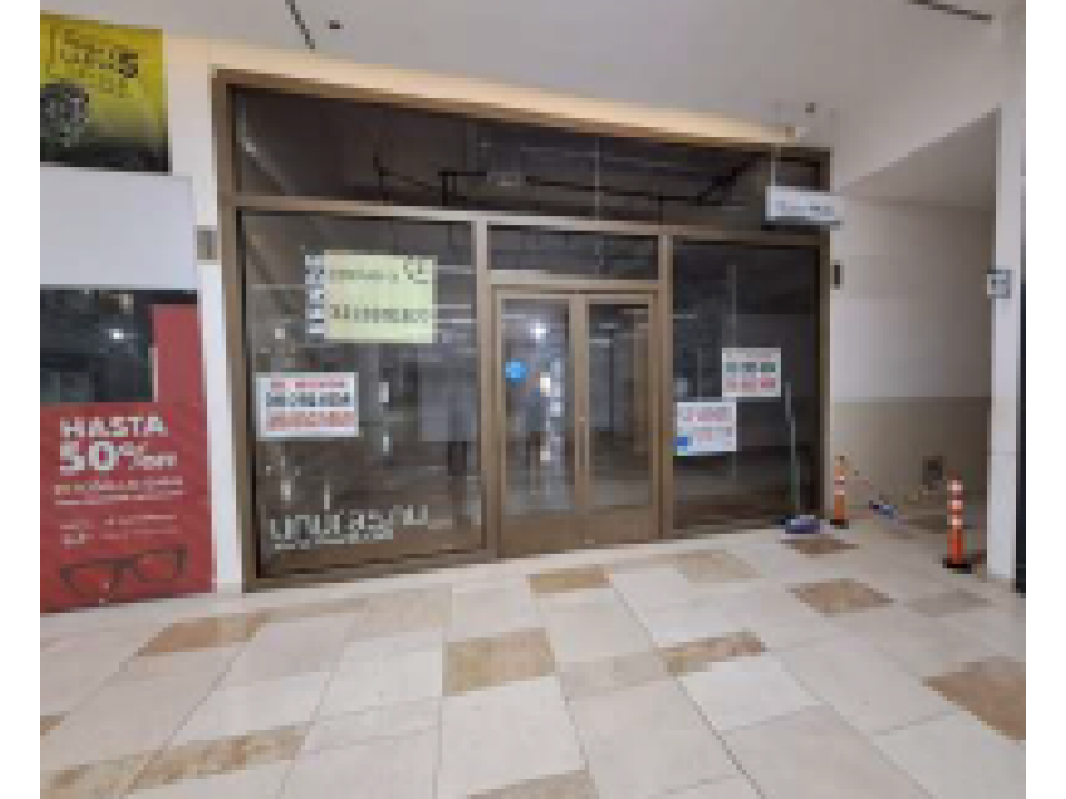Local Nro.23 - EDIFICIO NAO FUN & SHOPPIG; Cartagena, Bolivar — foto 4