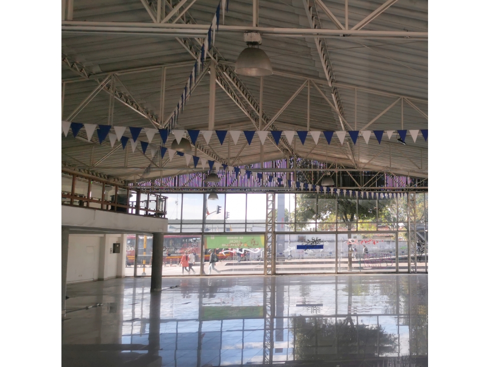 Local Vitrina Comercial - Calle 2 sur # 13a - 19, Bogotá — foto 2