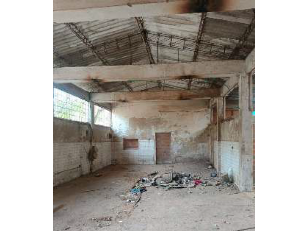 Bodega Comercial - Lote en Apartadó Calle 104 # 108 - 05 - 6