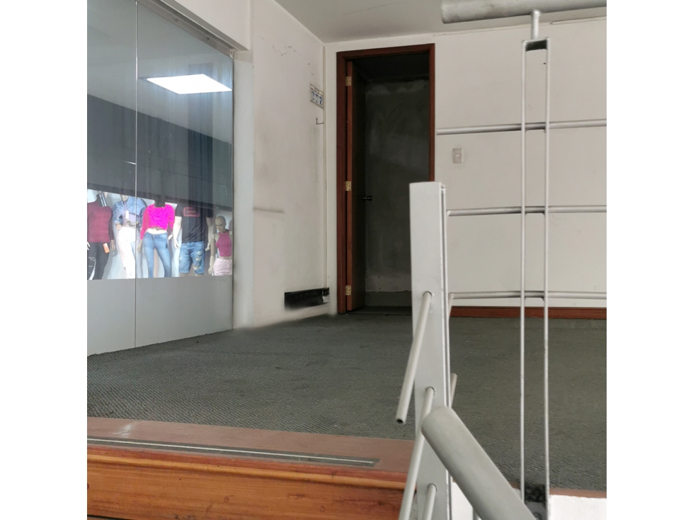 Local 1-443 - Sabana Plaza Carrera 19 #12-51 Bogotá — foto 4