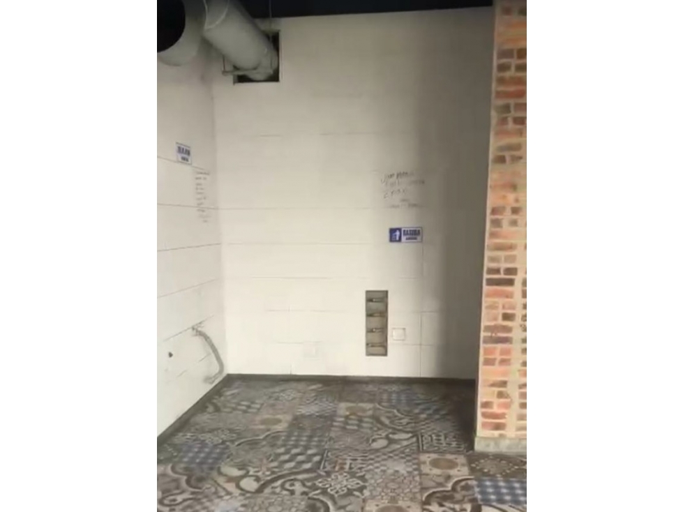 Local Nro. 3 en Edificio La Primera, La Candelaria - Bogotá — foto 3
