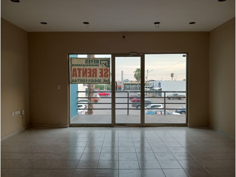 SE RENTA LOCAL PLAZA NAVIA PLANTA ALTA EN CIUDAD OBREGÓN, SONORA, - 2