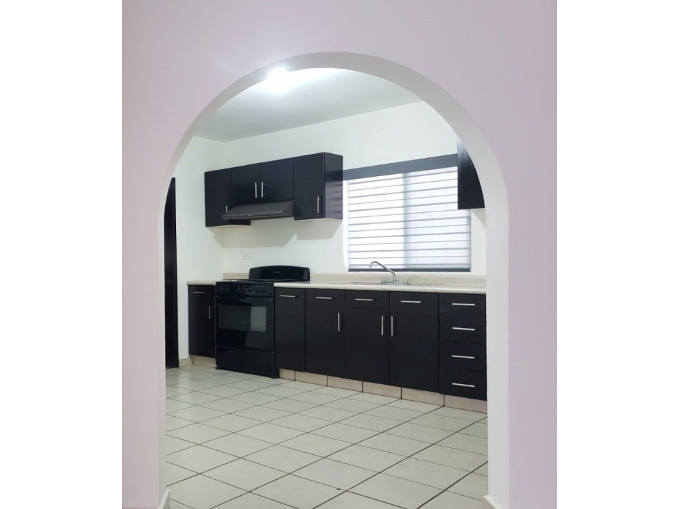SE RENTA HERMOSA CASA C. YAQUI EN CIUDAD OBREÓN - 5
