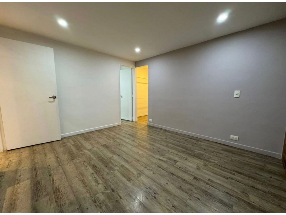 SE RENTA APARTAMENTO - LA CONCHA