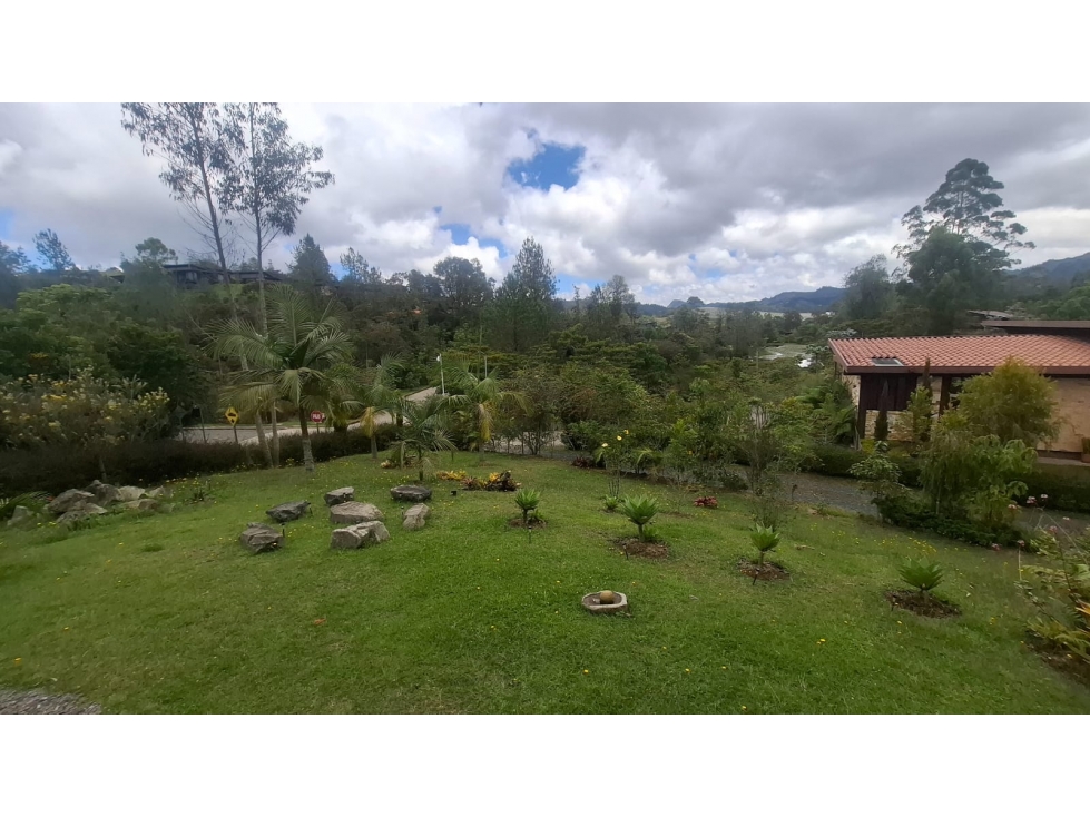 Ofrecemos para la venta casa en el Retiro