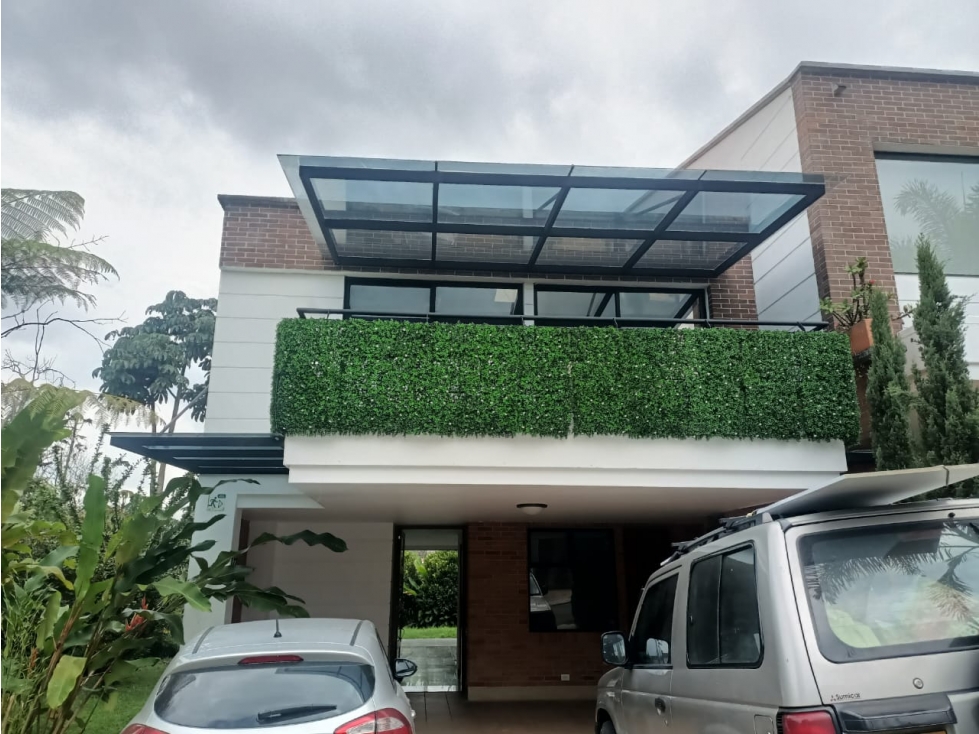 SE RENTA CASA - SECTOR MONTESSORI