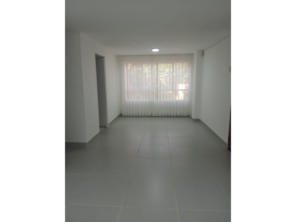 Ofrecemos para la venta Apartamento, sector Inferior con los parra