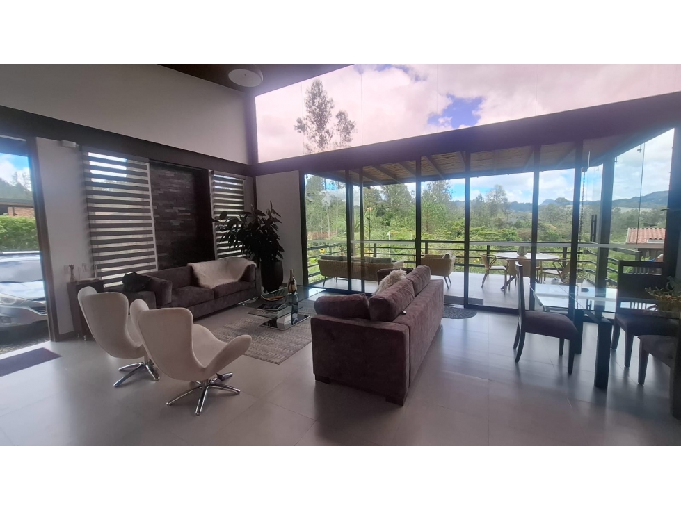 Ofrecemos para la venta casa en el Retiro — foto 3