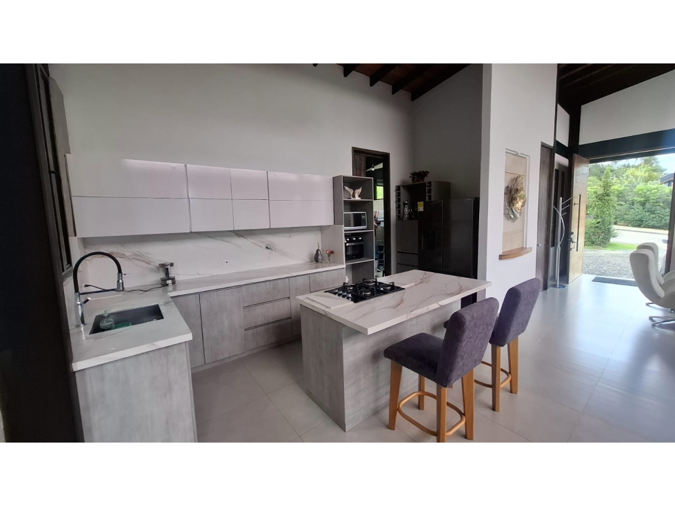 Ofrecemos para la venta casa en el Retiro — foto 4
