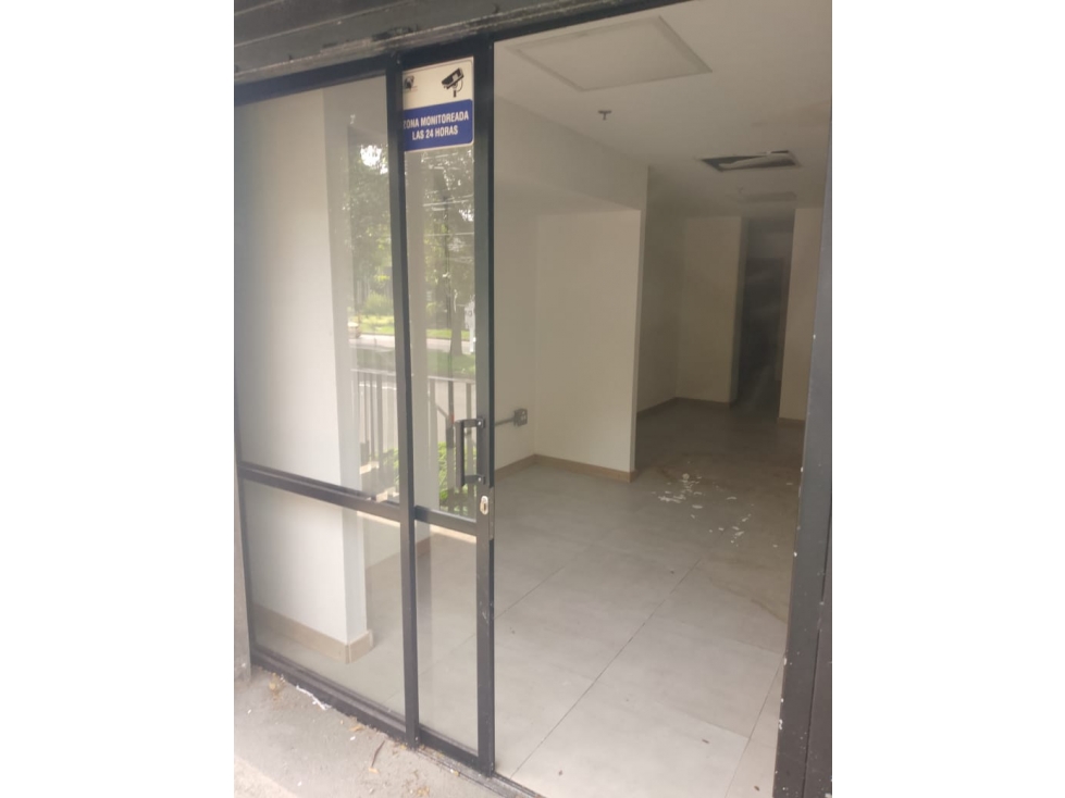 SE RENTA LOCAL COMERCIAL - SECTOR AVENIDA NUTIBARA — foto 3