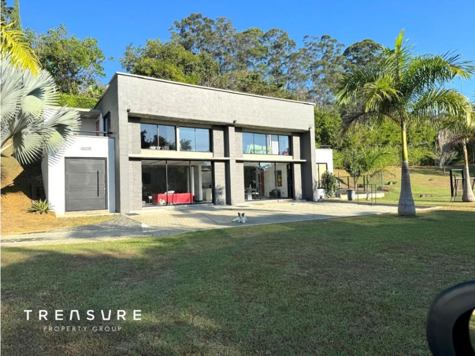 Hermosa propiedad con dos casas modernas — foto 5